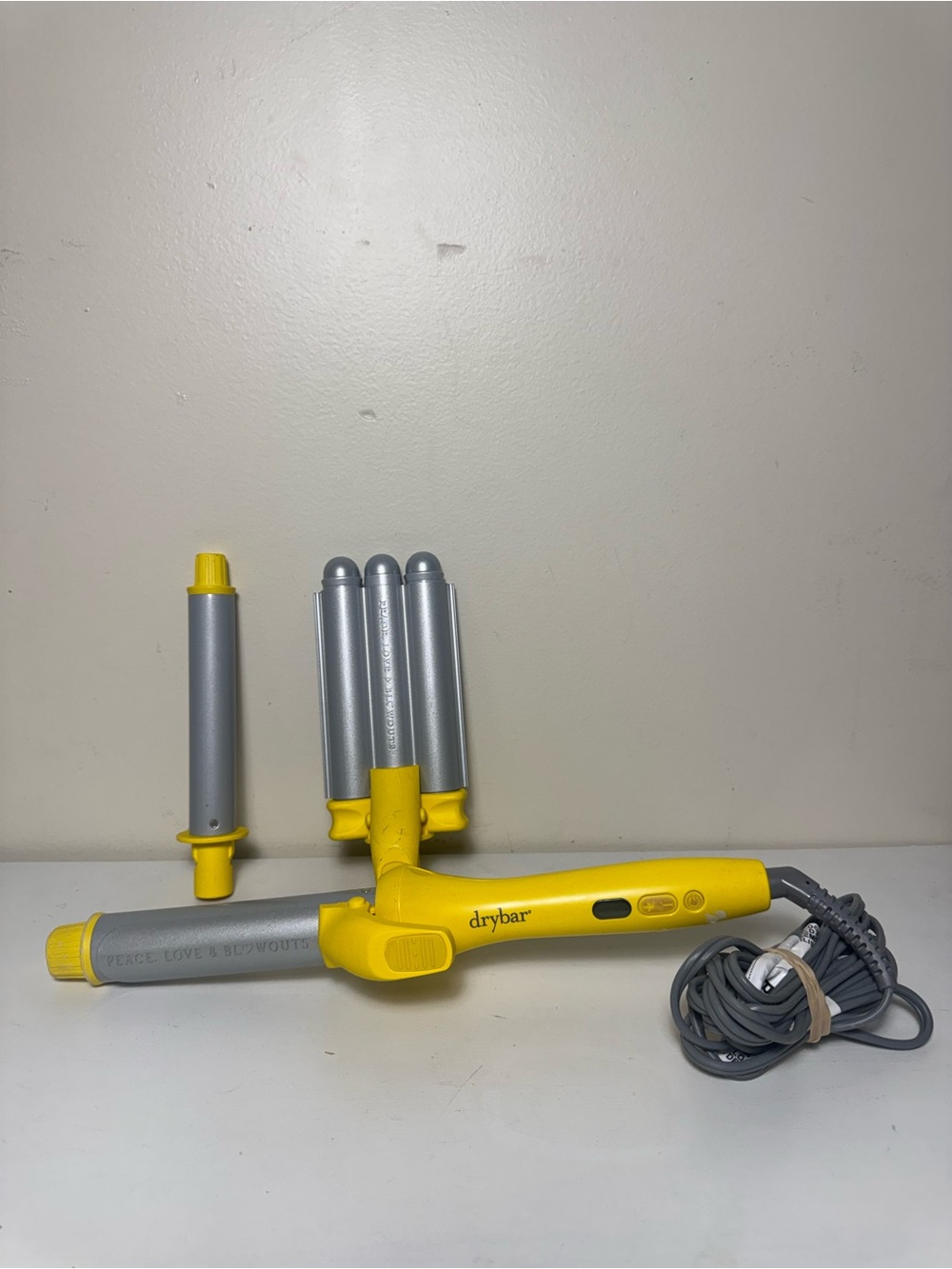 Drybar The Mixologist Interchangeable Styling Iron with accessories set